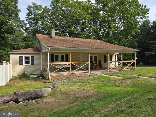 310 RAINBOW RD, Wardensville, WV 26851