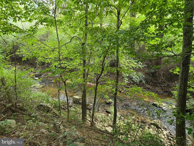 310 RAINBOW RD, Wardensville, WV 26851