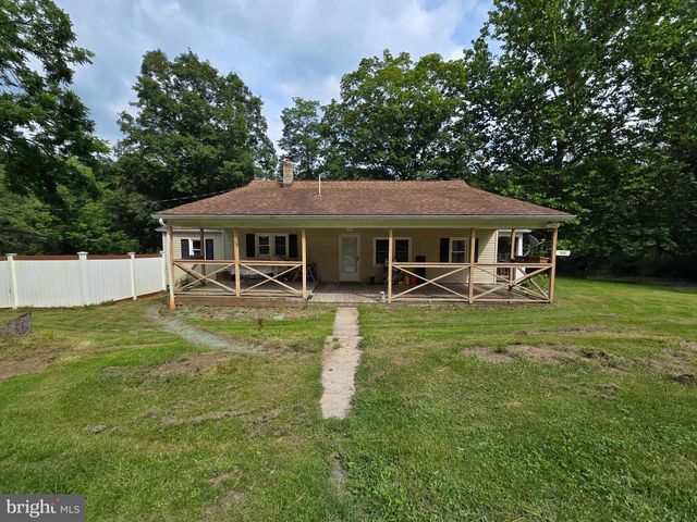 310 RAINBOW RD, Wardensville, WV 26851