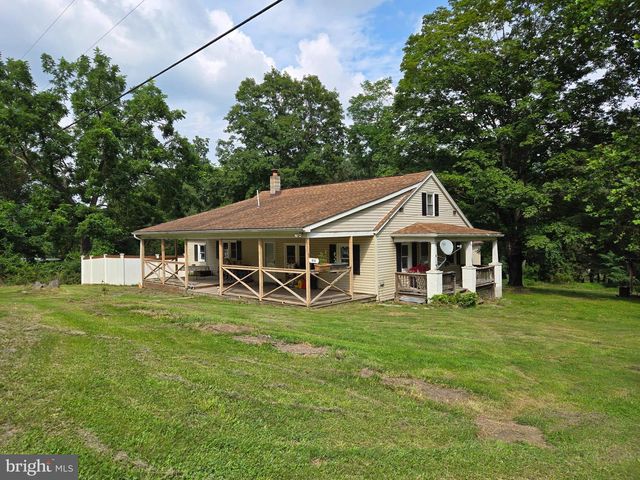 310 RAINBOW RD, Wardensville, WV 26851