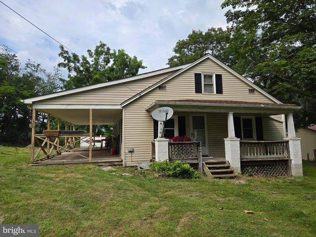 310 RAINBOW RD, Wardensville, WV 26851