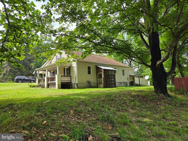 310 RAINBOW RD, Wardensville, WV 26851