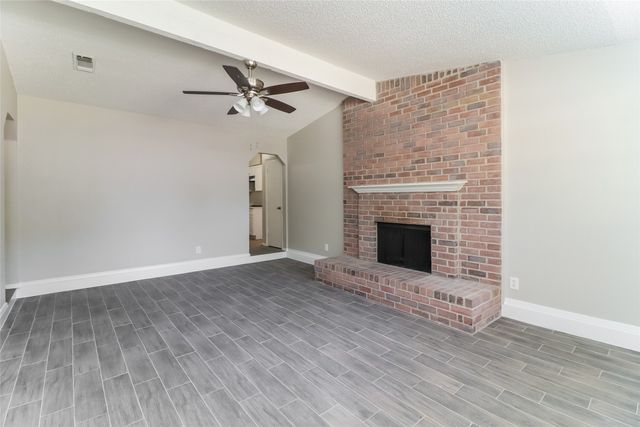 4000 School Hill Circle, Arlington, TX 76017