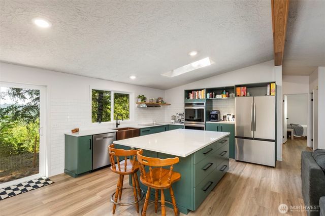 22779 Seabeck Holly Rd, Seabeck, WA 98380