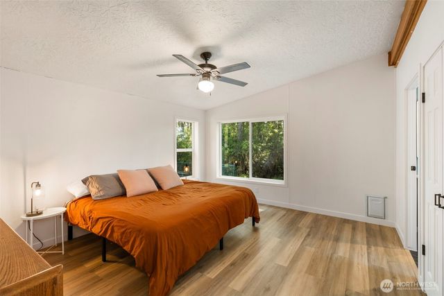 22779 Seabeck Holly Rd, Seabeck, WA 98380