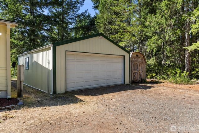 22779 Seabeck Holly Rd, Seabeck, WA 98380