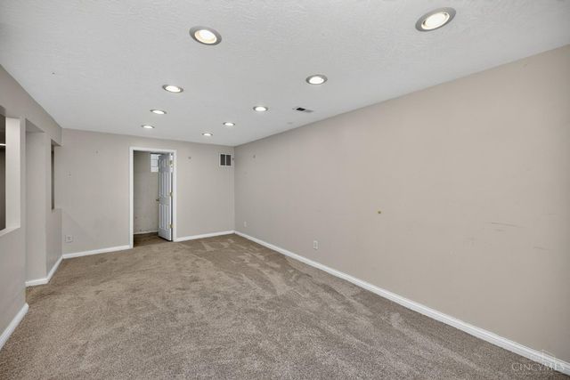 7864 Red Mill Drive, West Chester, OH 45069