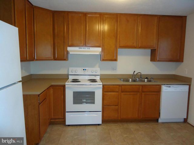 7 FARRELL LN, Fredericksburg, VA 22408