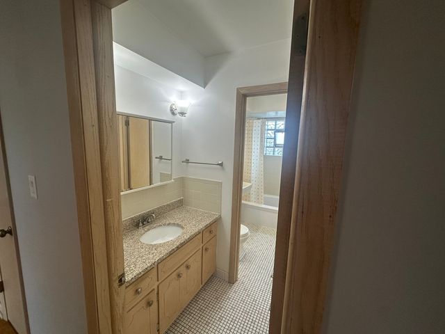 3001 N Paris Avenue 306, River Grove, IL 60171