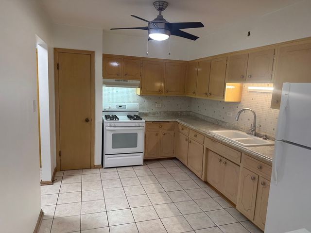 3001 N Paris Avenue 306, River Grove, IL 60171