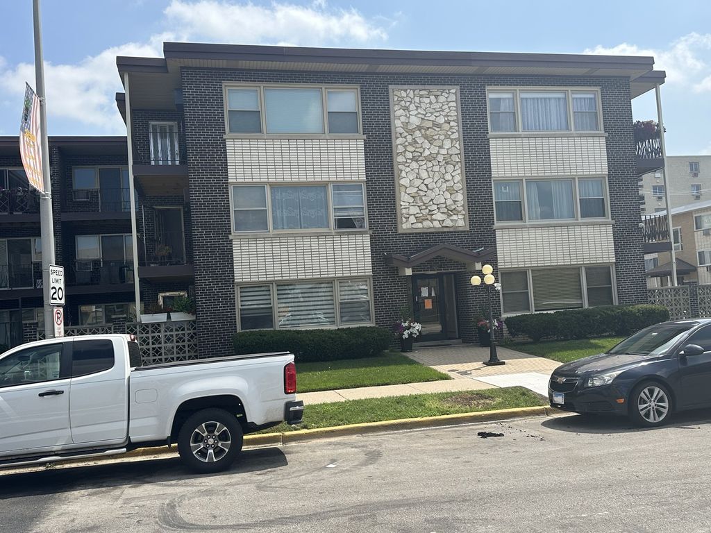 3001 N Paris Avenue 306, River Grove, IL 60171