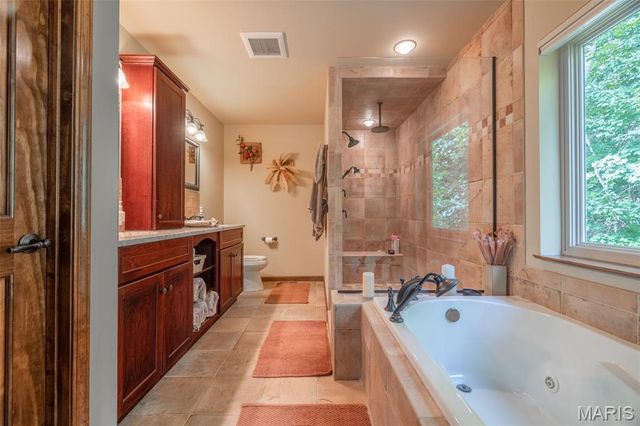 2345 Alpine Overlook Drive, Innsbrook, MO 63390