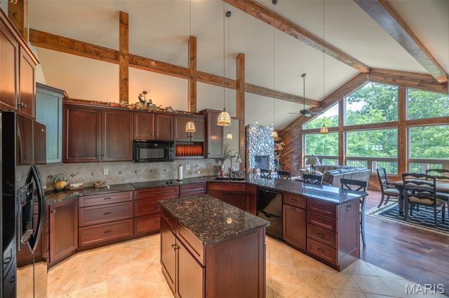 2345 Alpine Overlook Drive, Innsbrook, MO 63390