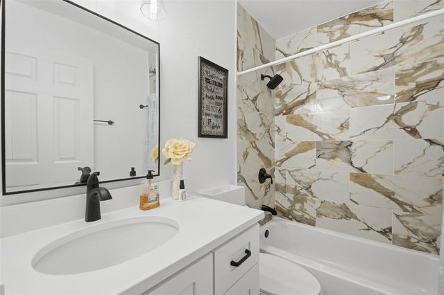 8750 BRACKENWOOD DRIVE, Orlando, FL 32829