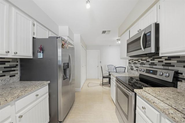 8750 BRACKENWOOD DRIVE, Orlando, FL 32829