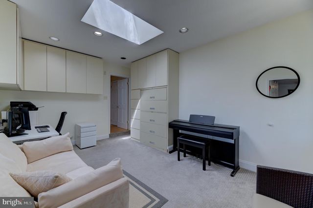 4 HAWK DR E, Princeton Junction, NJ 08550