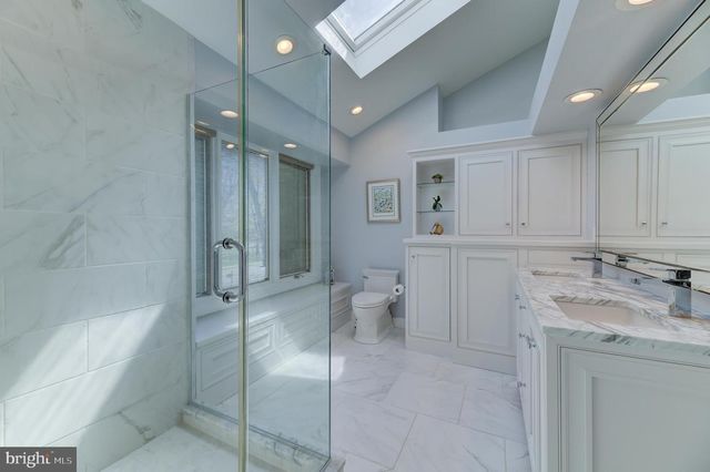 4 HAWK DR E, Princeton Junction, NJ 08550