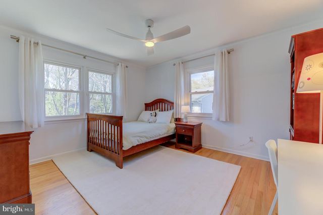 4 HAWK DR E, Princeton Junction, NJ 08550