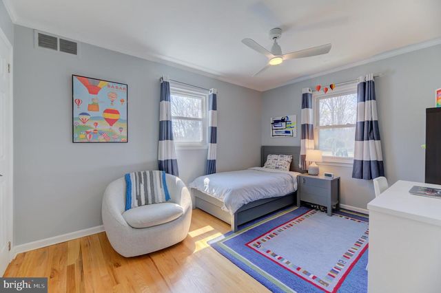 4 HAWK DR E, Princeton Junction, NJ 08550