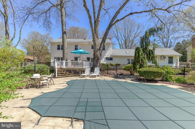 4 HAWK DR E, Princeton Junction, NJ 08550