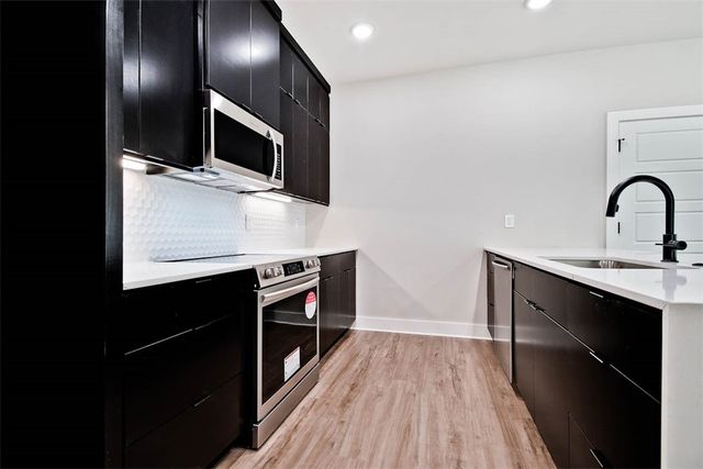 485 S Happy Hollow Road, Fayetteville, AR 72701