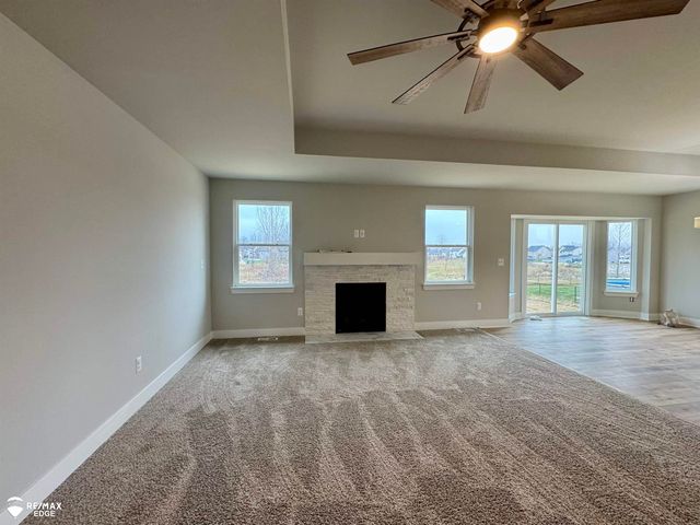 8341 Peninsula Circle, Grand Blanc, MI 48439