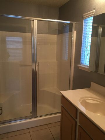 307 Quail Crossing Drive, Sanger, TX 76266