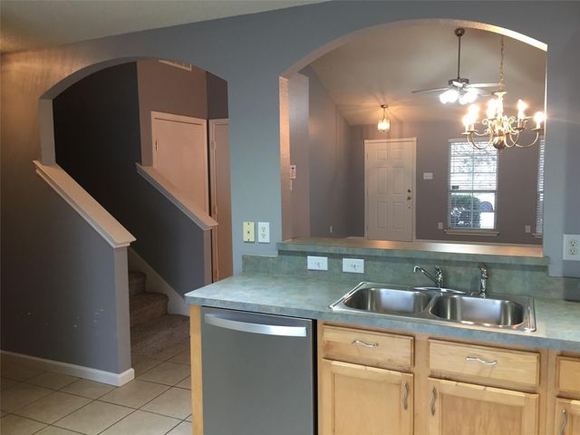 307 Quail Crossing Drive, Sanger, TX 76266