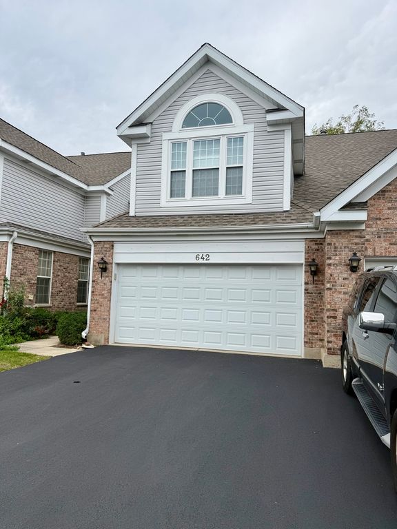 642 Citadel Drive, Westmont, IL 60559 — photo 2