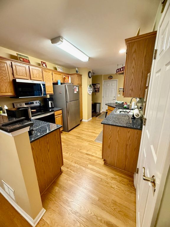 642 Citadel Drive, Westmont, IL 60559 — photo 5