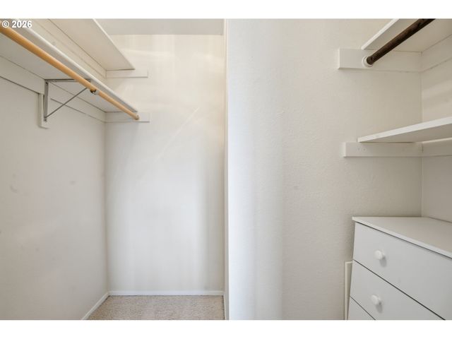 11040 Sw GREENBURG Rd 311, Tigard, OR 97223