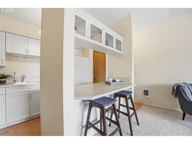 11040 Sw GREENBURG Rd 311, Tigard, OR 97223