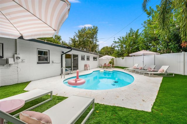 3755 BEACH DRIVE SE, St Petersburg, FL 33705