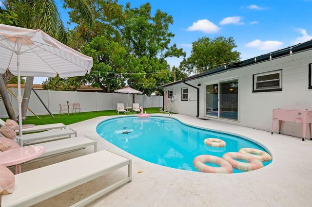 3755 BEACH DRIVE SE, St Petersburg, FL 33705