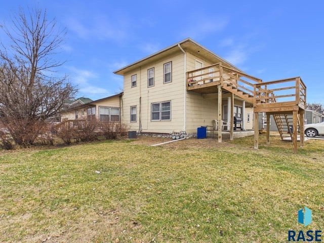 404 W 1st Ave Avenue, Lennox, SD 57039