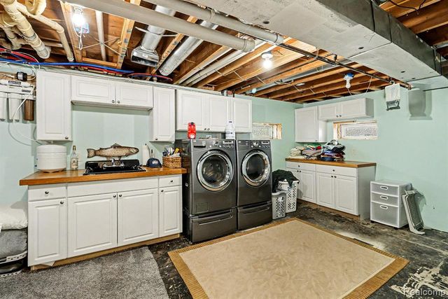 6561 Bennett Lake Road, Fenton, MI 48430