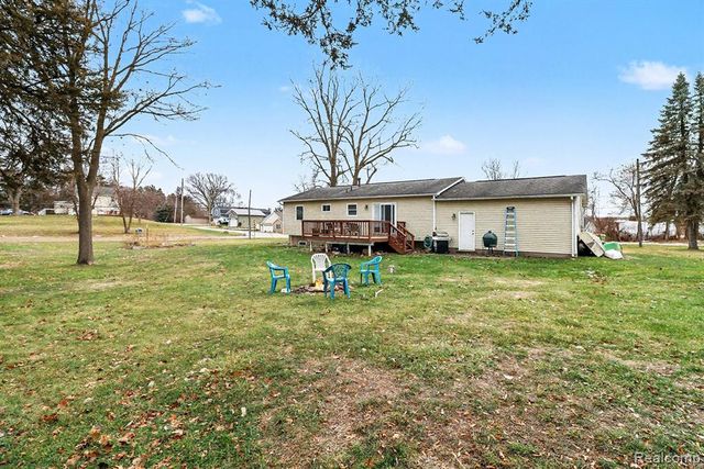 6561 Bennett Lake Road, Fenton, MI 48430