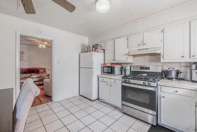 618 & 620 Newcastle Dr, Sherwood, AR 72120