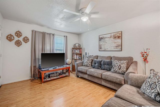 618 & 620 Newcastle Dr, Sherwood, AR 72120