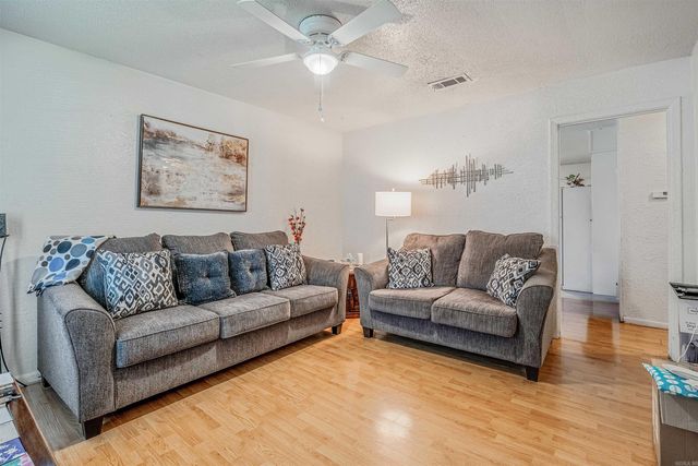 618 & 620 Newcastle Dr, Sherwood, AR 72120