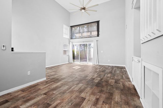 601 Lakeshore Terrace, Davie, FL 33325