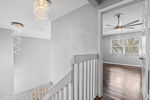 601 Lakeshore Terrace, Davie, FL 33325