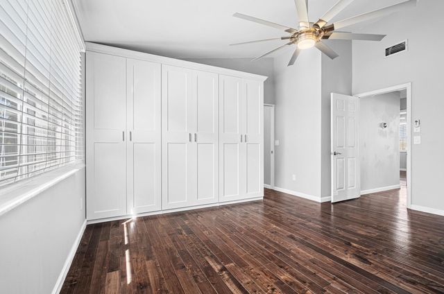 601 Lakeshore Terrace, Davie, FL 33325