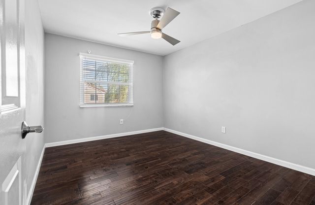 601 Lakeshore Terrace, Davie, FL 33325