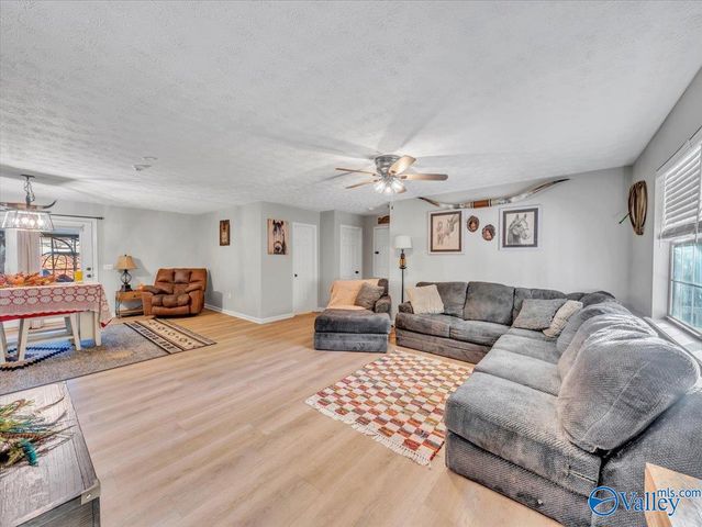 120 County Road 738, Cullman, AL 35055