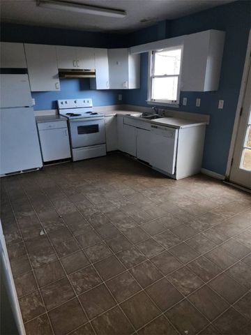 304 N Townville Street, Seneca, SC 29678