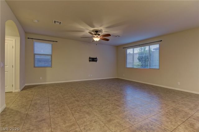 9667 Treeline Run Avenue, Las Vegas, NV 89166