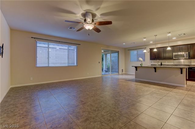 9667 Treeline Run Avenue, Las Vegas, NV 89166
