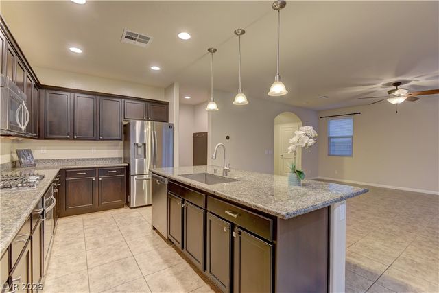 9667 Treeline Run Avenue, Las Vegas, NV 89166