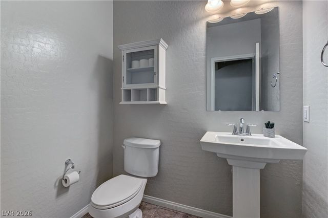 9667 Treeline Run Avenue, Las Vegas, NV 89166
